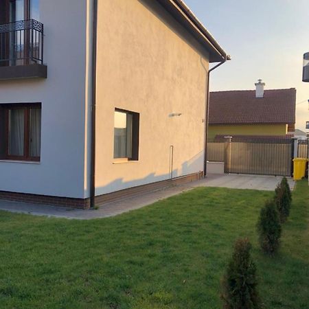 Holiday Luxury Villa With Private Garden Selimbar Exterior photo