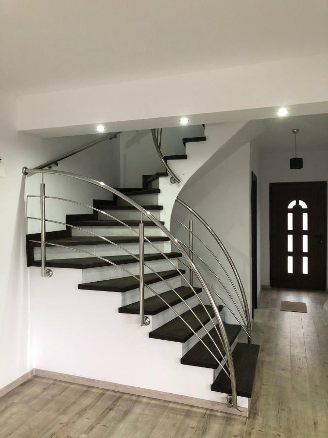 Holiday Luxury Villa With Private Garden Selimbar Exterior photo